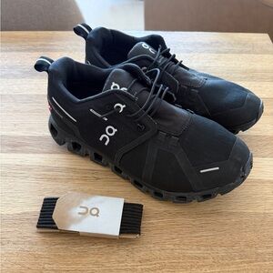 On Running Black Womens Running Shoes